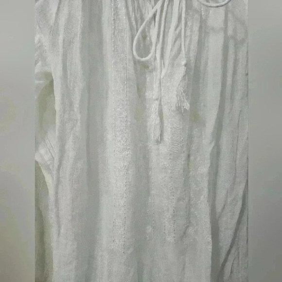 EUC! White tie front long sleeve blouse! - Picture 5 of 6